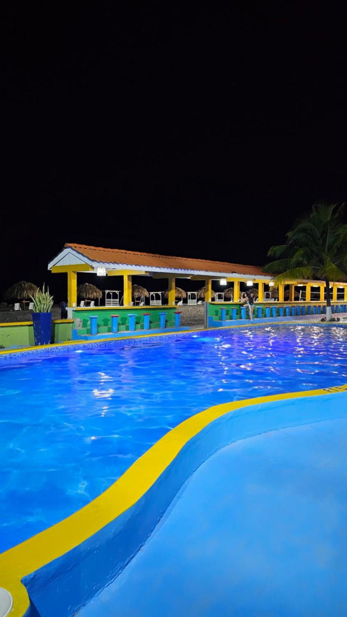 Hotel Partenon Beach La Ceiba Exterior photo