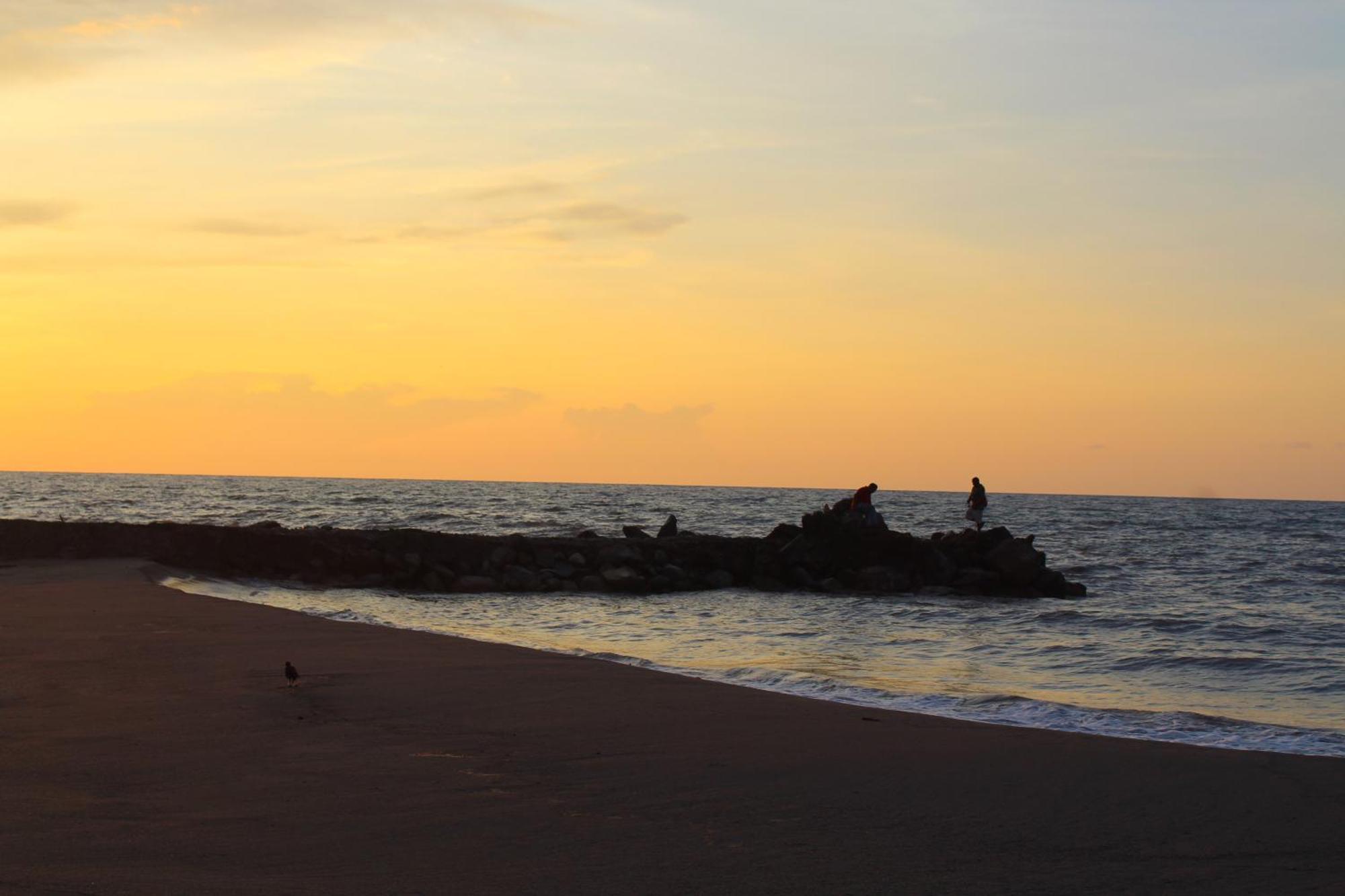 Hotel Partenon Beach La Ceiba Exterior photo